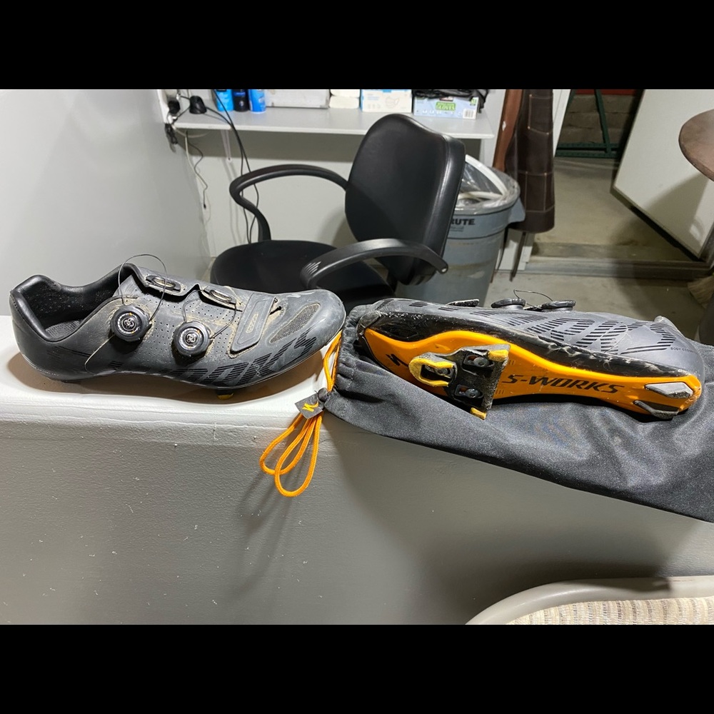 Cycling shoes